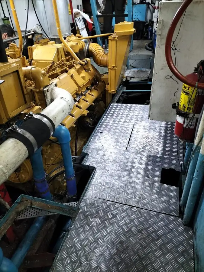 ટ્રોલર વેચાણ માટે