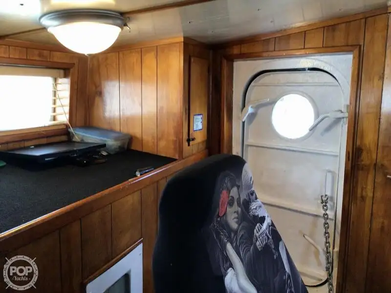 ટ્રોલર વેચાણ માટે