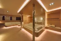 ક્રૂઝ જહાજ વેચાણ માટે