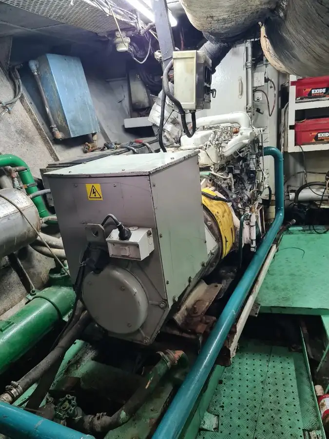 ટ્રોલર વેચાણ માટે