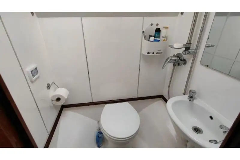 ટ્રોલર વેચાણ માટે