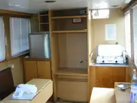 પેટ્રોલ બોટ વેચાણ માટે