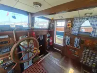 ફાયરબોટ વેચાણ માટે