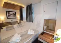ક્રૂઝ જહાજ વેચાણ માટે