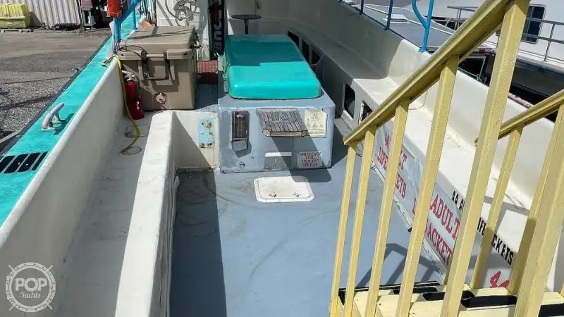 ક્રૂઝ જહાજ વેચાણ માટે