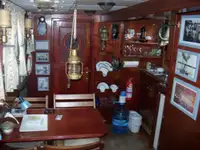 ફાયરબોટ વેચાણ માટે