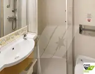 ક્રૂઝ જહાજ વેચાણ માટે