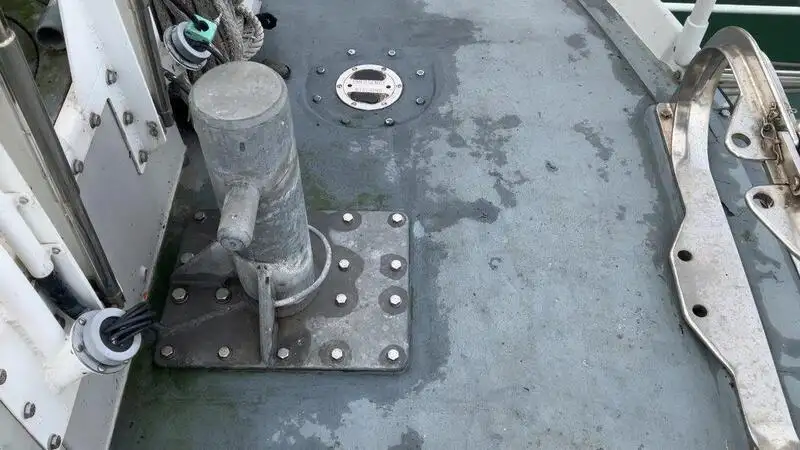 લાઇફબોટ વેચાણ માટે