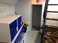 ક્રૂ બોટ વેચાણ માટે