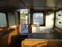 પેટ્રોલ બોટ વેચાણ માટે