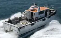 ક્રૂ બોટ વેચાણ માટે