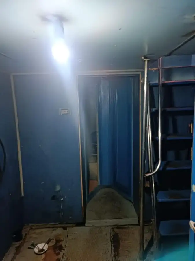 વર્ક બોટ વેચાણ માટે