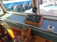 વર્કબોટ વેચાણ માટે