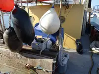 વર્ક બોટ વેચાણ માટે