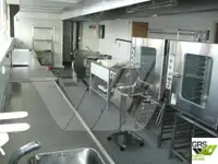 રહેઠાણ માટેનું બાર્જ વેચાણ માટે