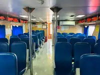 ક્રૂ બોટ વેચાણ માટે
