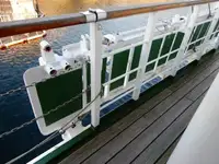 ક્રૂઝ જહાજ વેચાણ માટે