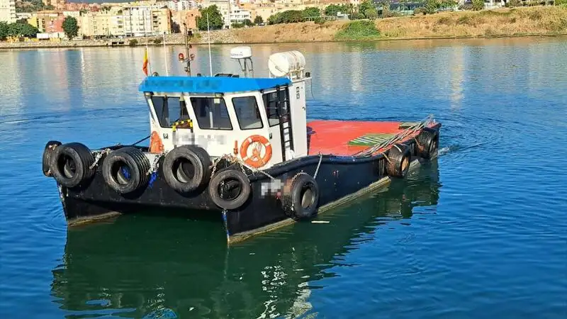 વર્ક બોટ વેચાણ માટે