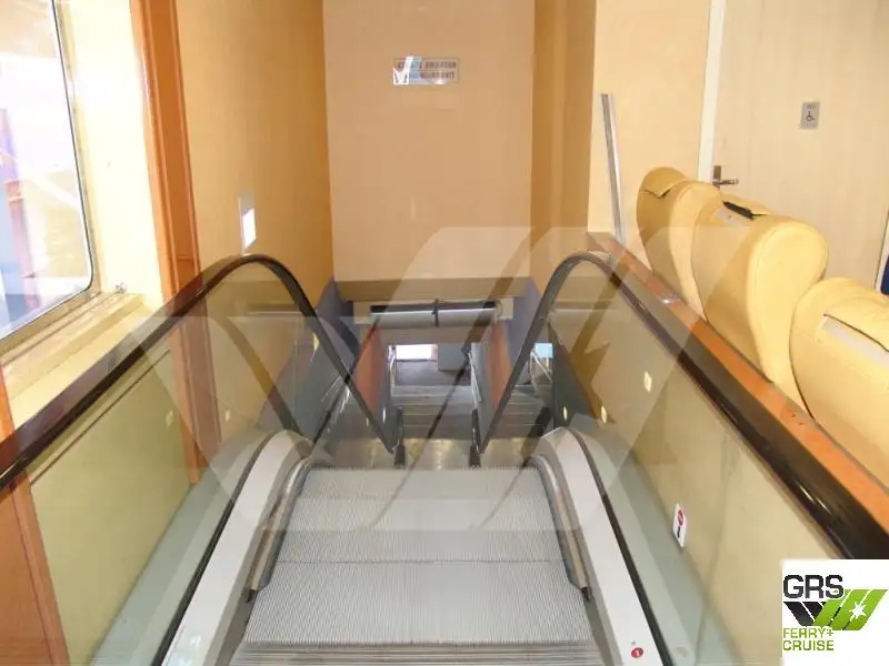 રો-રો જહાજ વેચાણ માટે