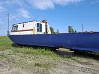 વર્ક બોટ વેચાણ માટે