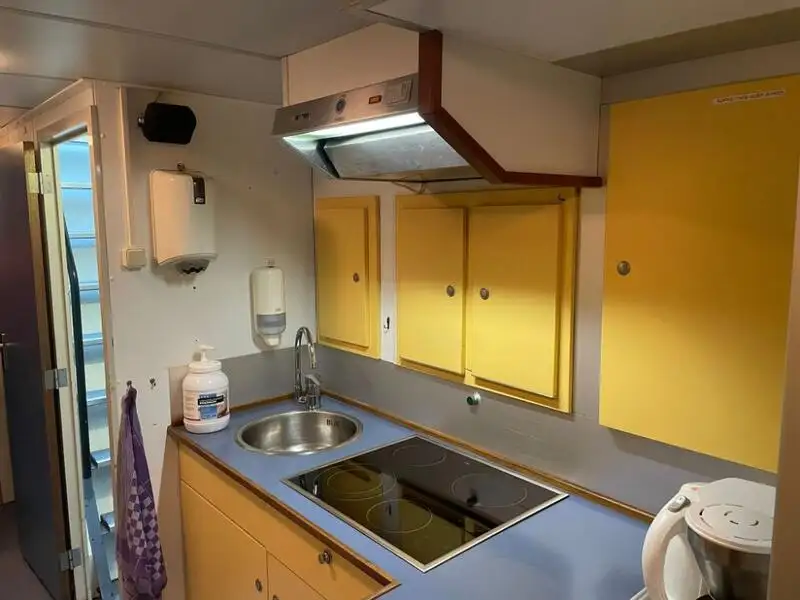 પેટ્રોલ બોટ વેચાણ માટે