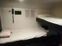 ક્રૂ બોટ વેચાણ માટે