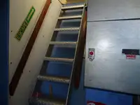 વર્ક બોટ વેચાણ માટે