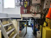 વર્ક બોટ વેચાણ માટે