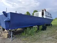 વર્ક બોટ વેચાણ માટે