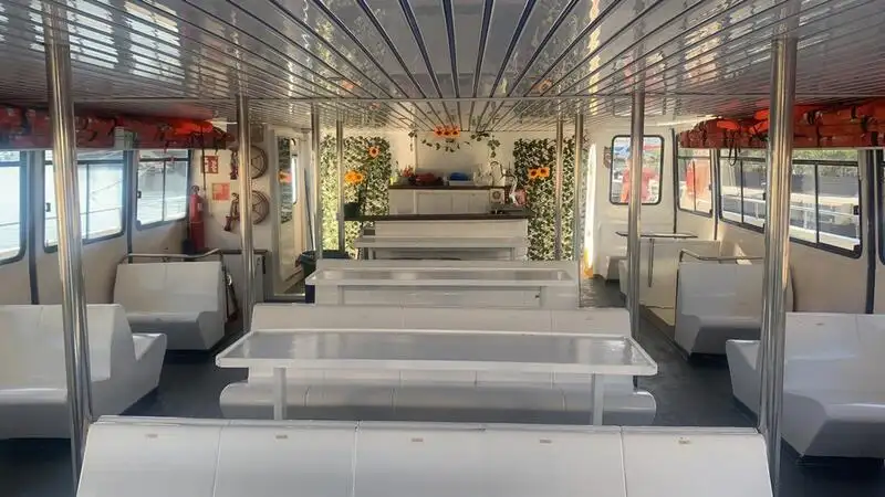 ક્રૂઝ જહાજ વેચાણ માટે