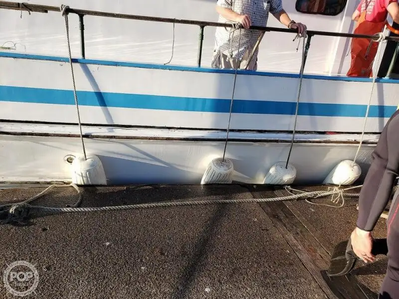 ફેરી જહાજ વેચાણ માટે