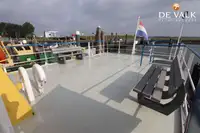 ફ્લોટિંગ હોટેલ વેચાણ માટે