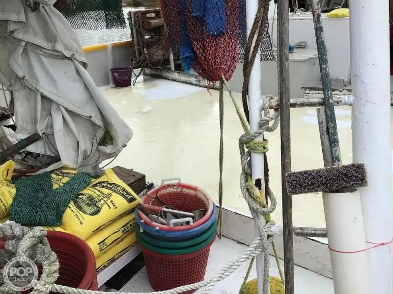 ટ્રોલર વેચાણ માટે