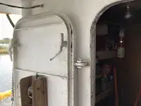 ટ્રોલર વેચાણ માટે