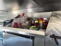 પોન્ટૂન વેચાણ માટે