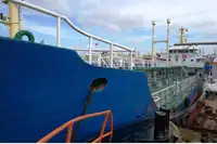 Oil/Chemical tanker વેચાણ માટે