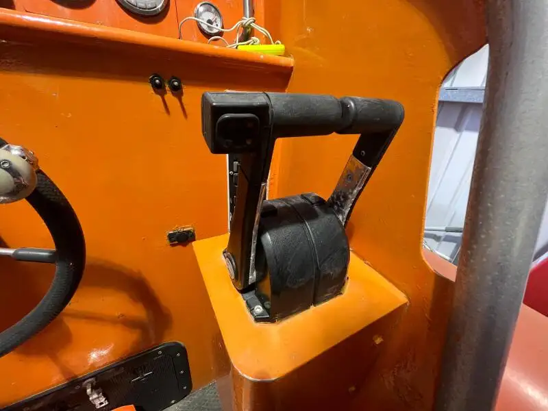 વર્ક બોટ વેચાણ માટે