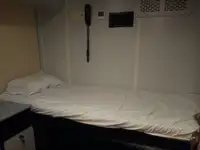 ક્રૂ બોટ વેચાણ માટે