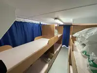 કન્ટેનર જહાજ વેચાણ માટે