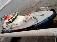 ક્રૂ બોટ વેચાણ માટે