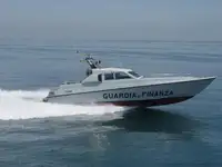 પેટ્રોલ બોટ વેચાણ માટે