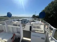 પેટ્રોલ બોટ વેચાણ માટે
