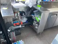 પોન્ટૂન વેચાણ માટે