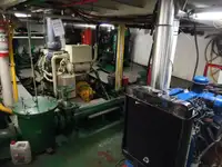 વર્ક બોટ વેચાણ માટે