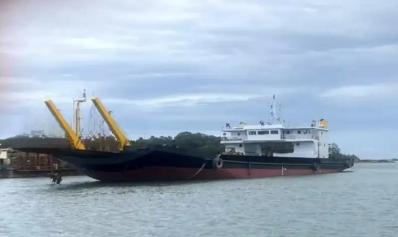 બાર્જ વેચાણ માટે