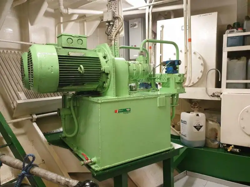 ટોવબોટ વેચાણ માટે