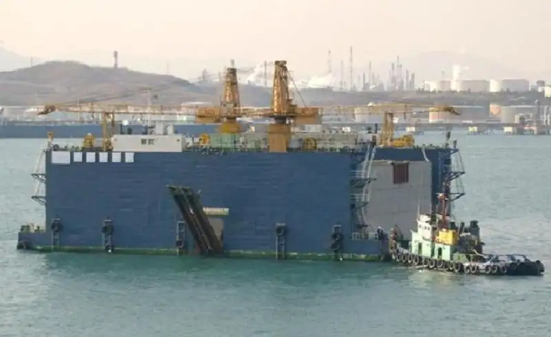 ફ્લોટિંગ ડોક વેચાણ માટે