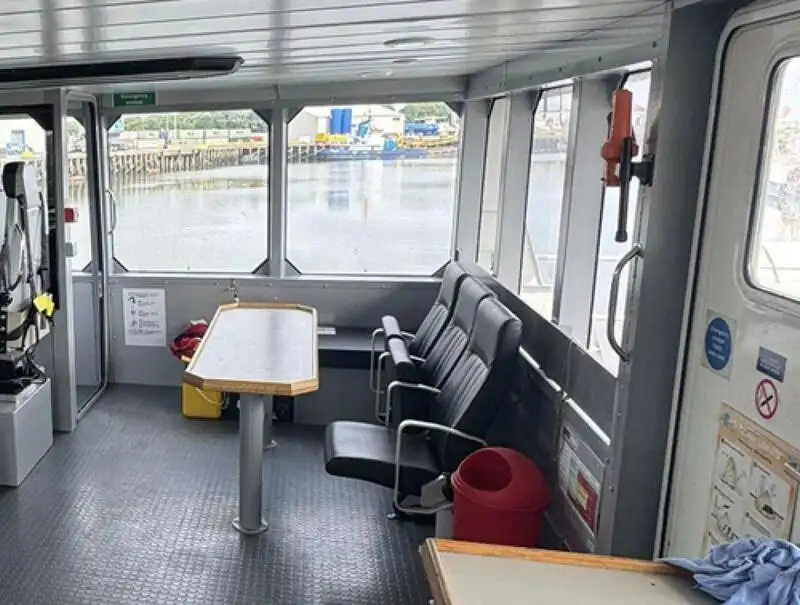 કન્ટેનર જહાજ વેચાણ માટે