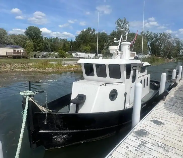 ટોવબોટ વેચાણ માટે