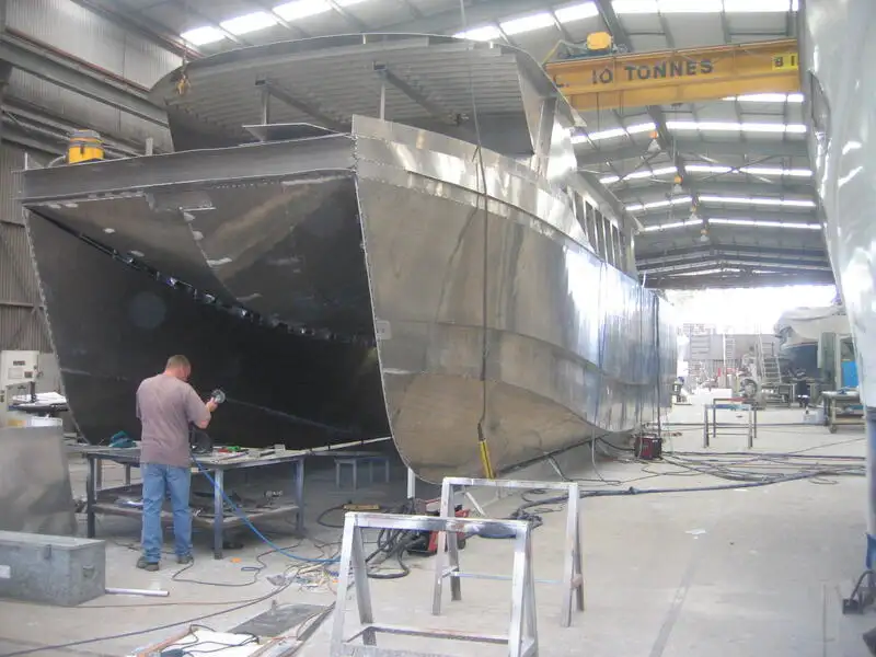 કેટામરન વેચાણ માટે